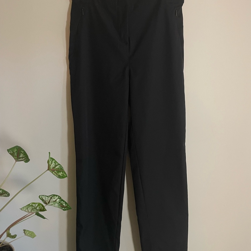 Black Tailored Trousers with Straight-Leg Silhouette